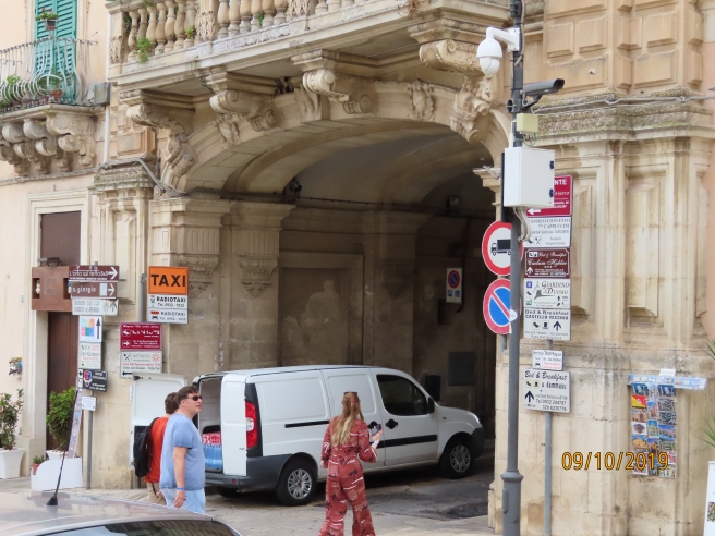 Entry to the main piazza in Ragusa